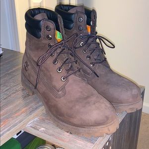 NEGOTIABLE Timberland Boots (Like New)